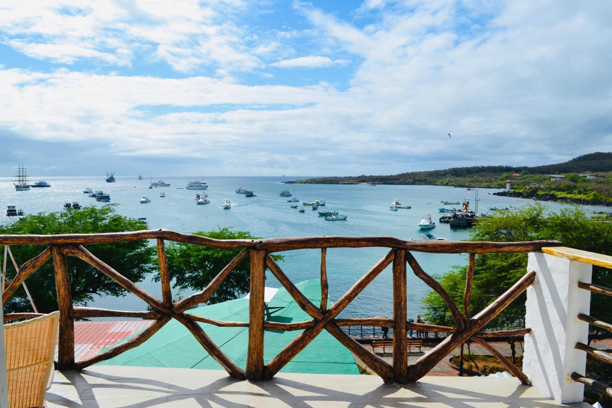 Hotel Miconia Puerto Baquerizo Moreno Exterior photo