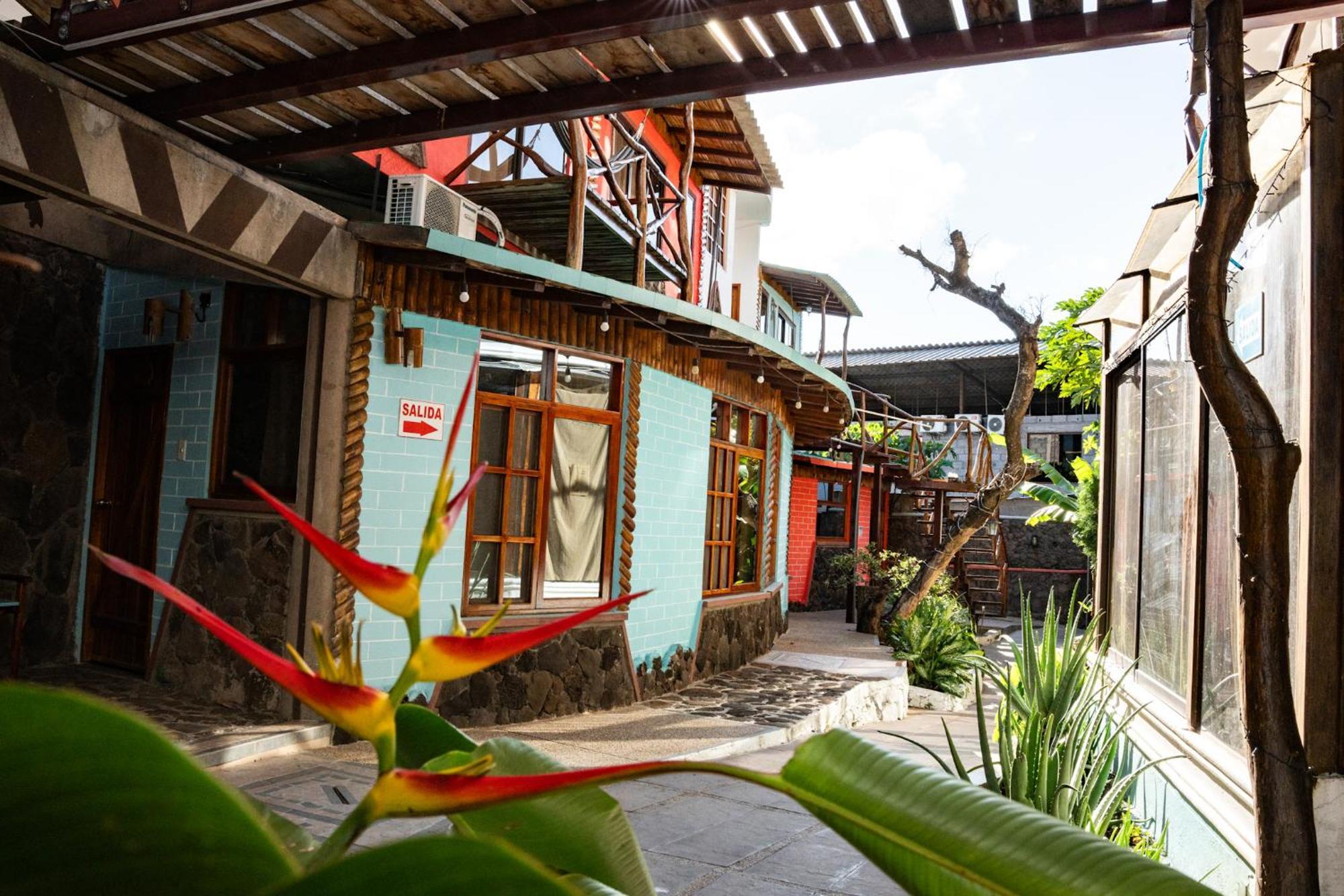 Hotel Miconia Puerto Baquerizo Moreno Exterior photo