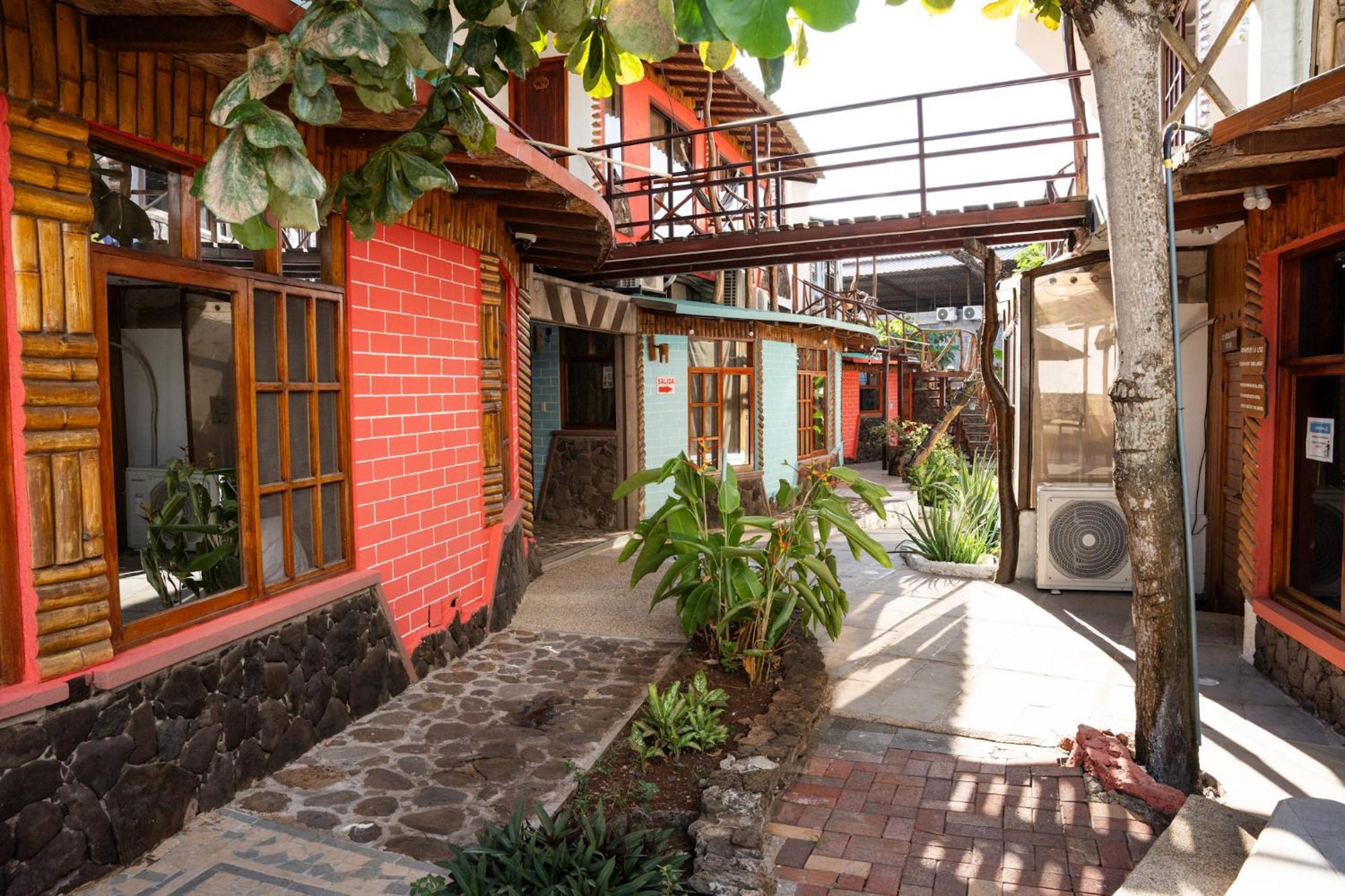 Hotel Miconia Puerto Baquerizo Moreno Exterior photo